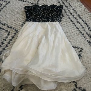 Vintage dress size 10 but fits me (I’m a 6)